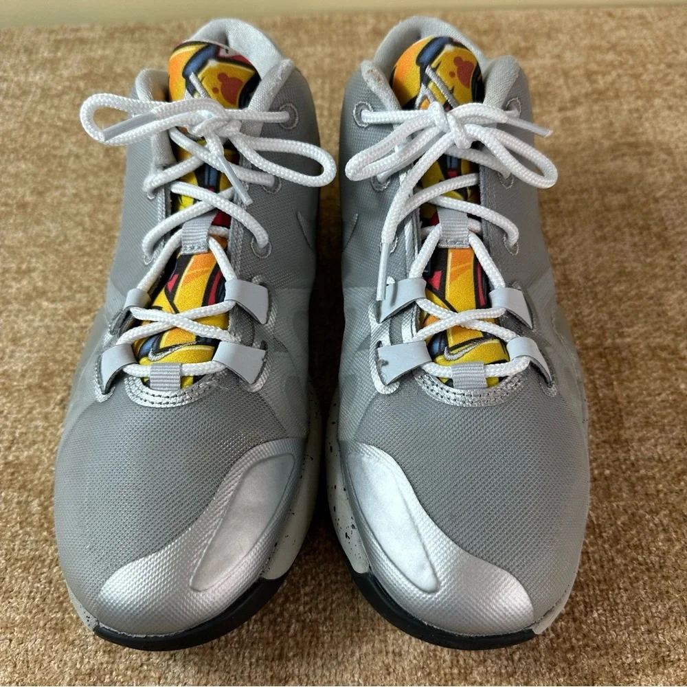 Nike Zoom Freak 1 GS Graffiti Giannis Mid-Top Sneakers Size 5Y